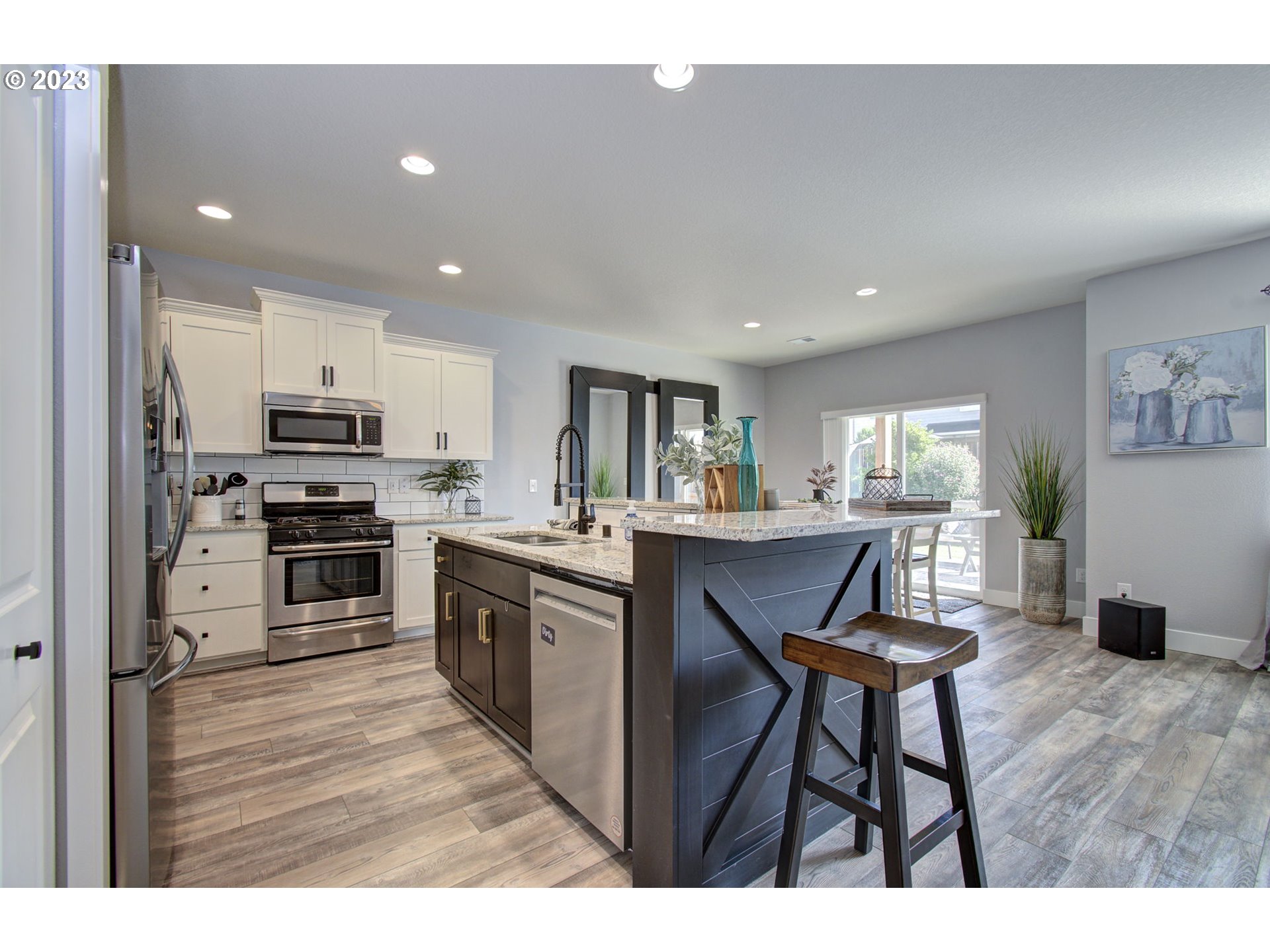 871 N 35TH AVE