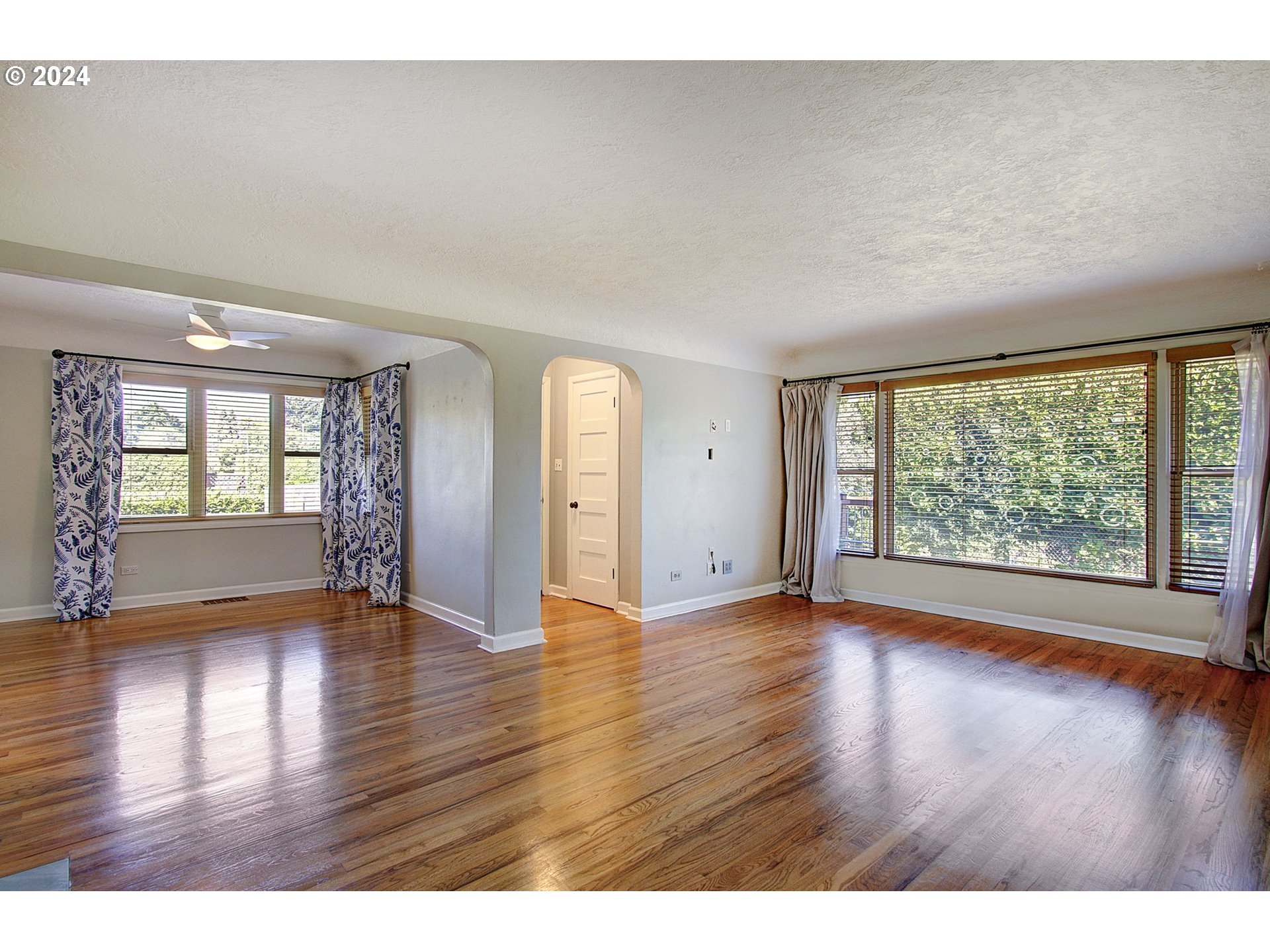 3817 V ST