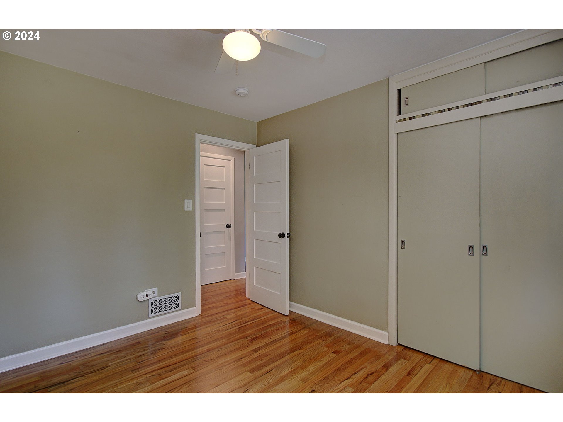 3817 V ST