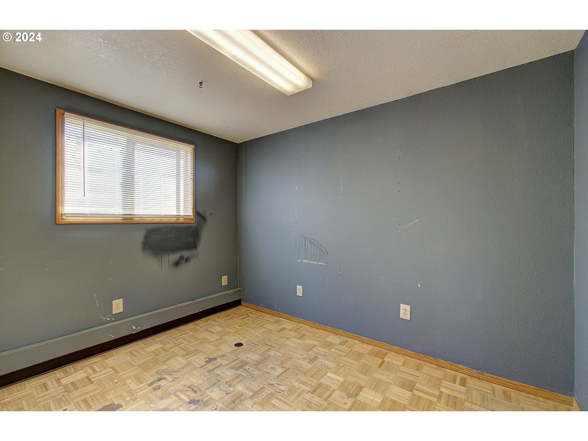 3817 V ST