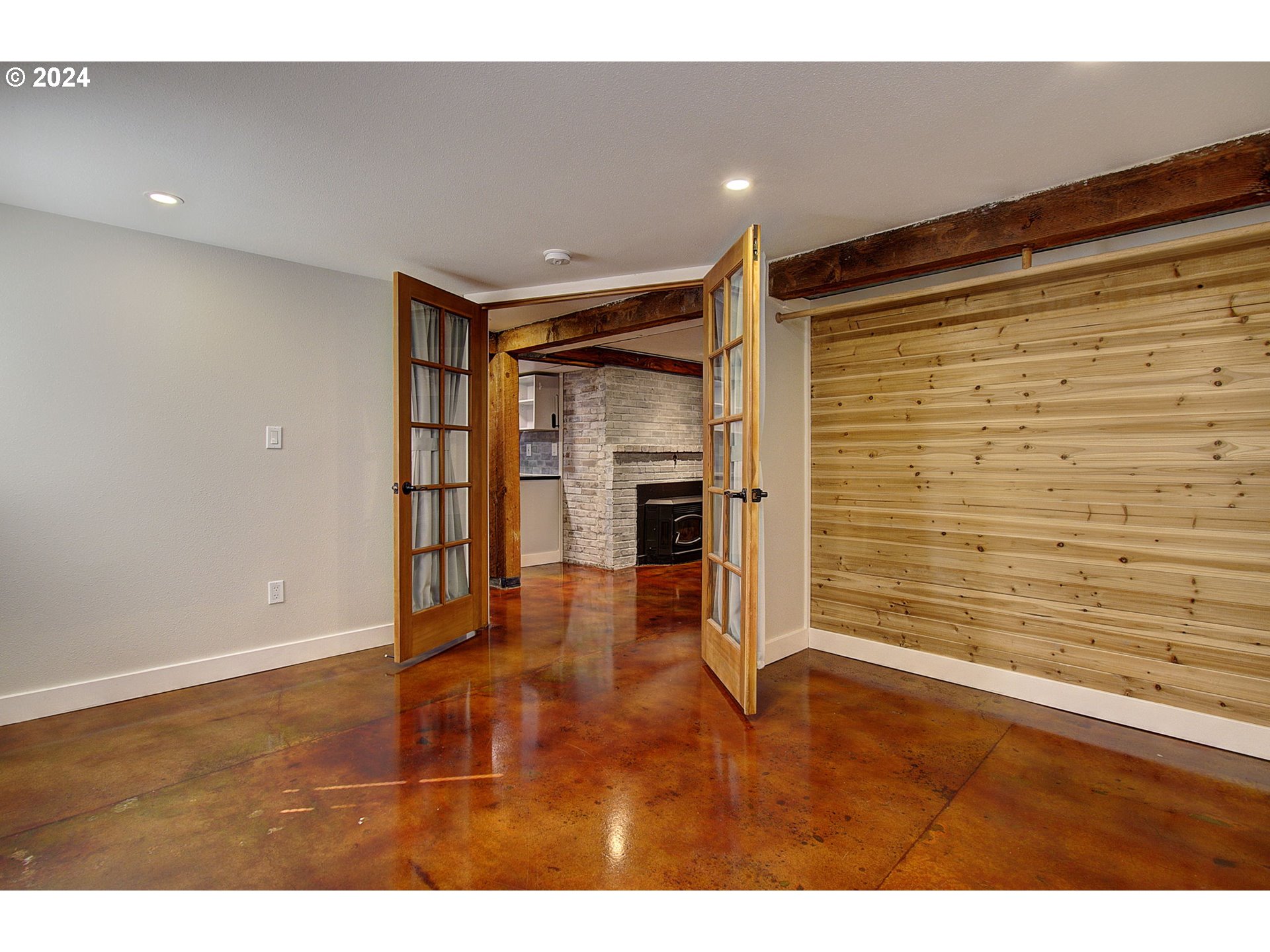 3817 V ST