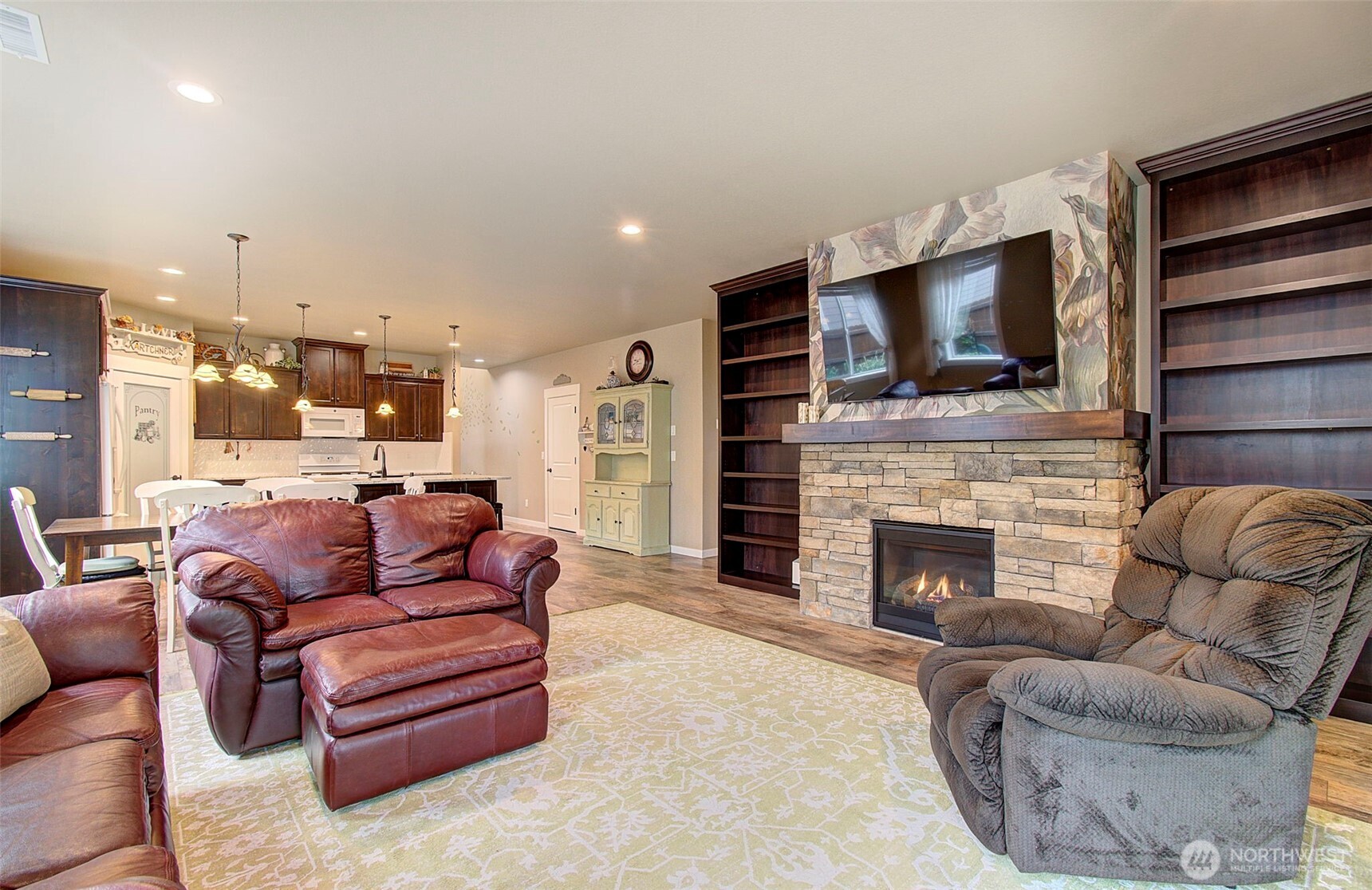 1919 SE 25th Way