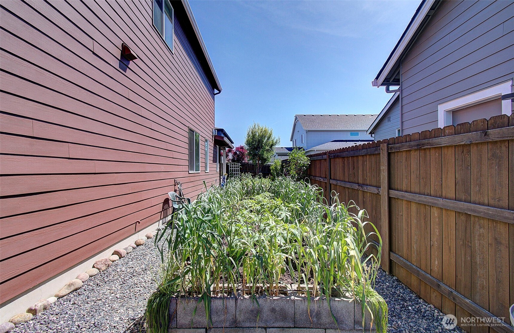 1919 SE 25th Way