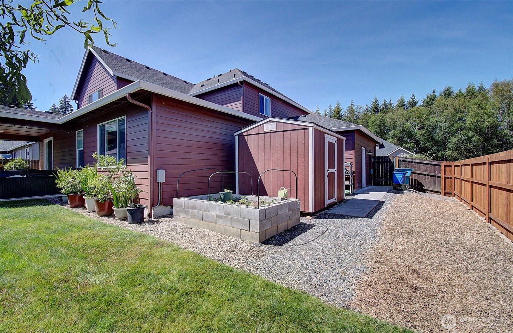 1919 SE 25th Way