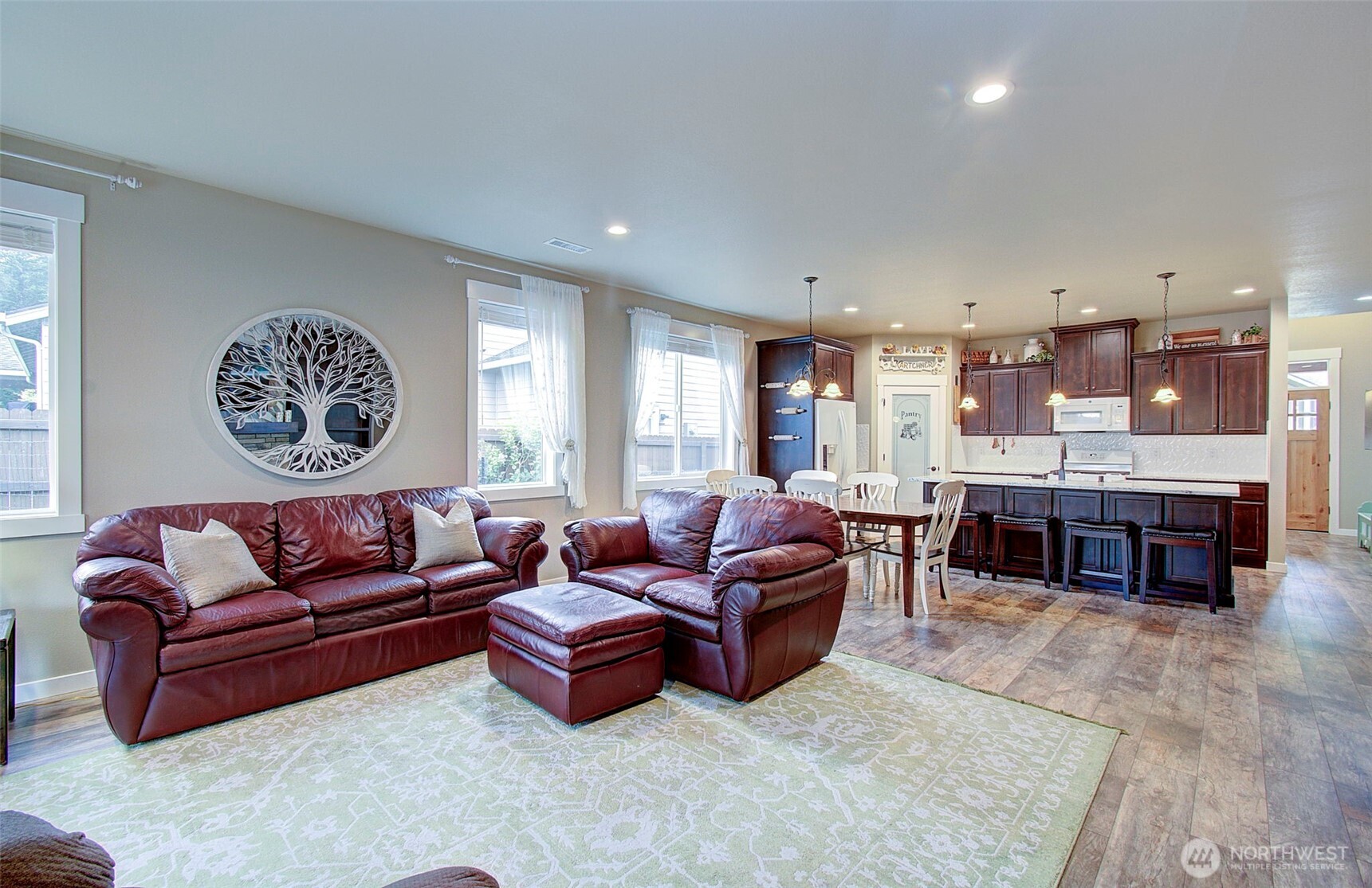 1919 SE 25th Way