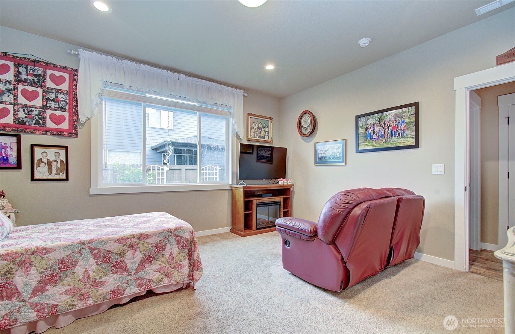 1919 SE 25th Way