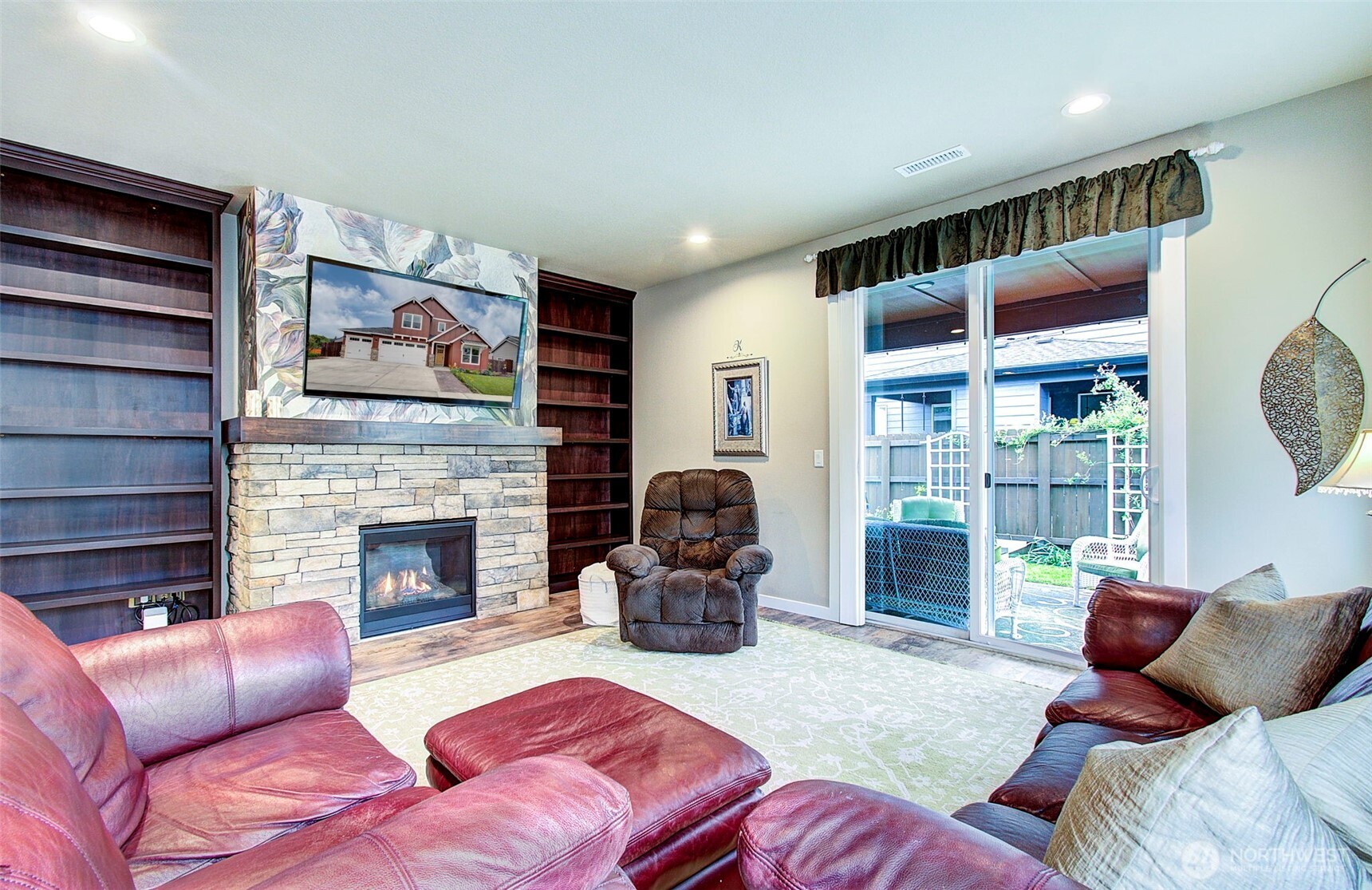 1919 SE 25th Way
