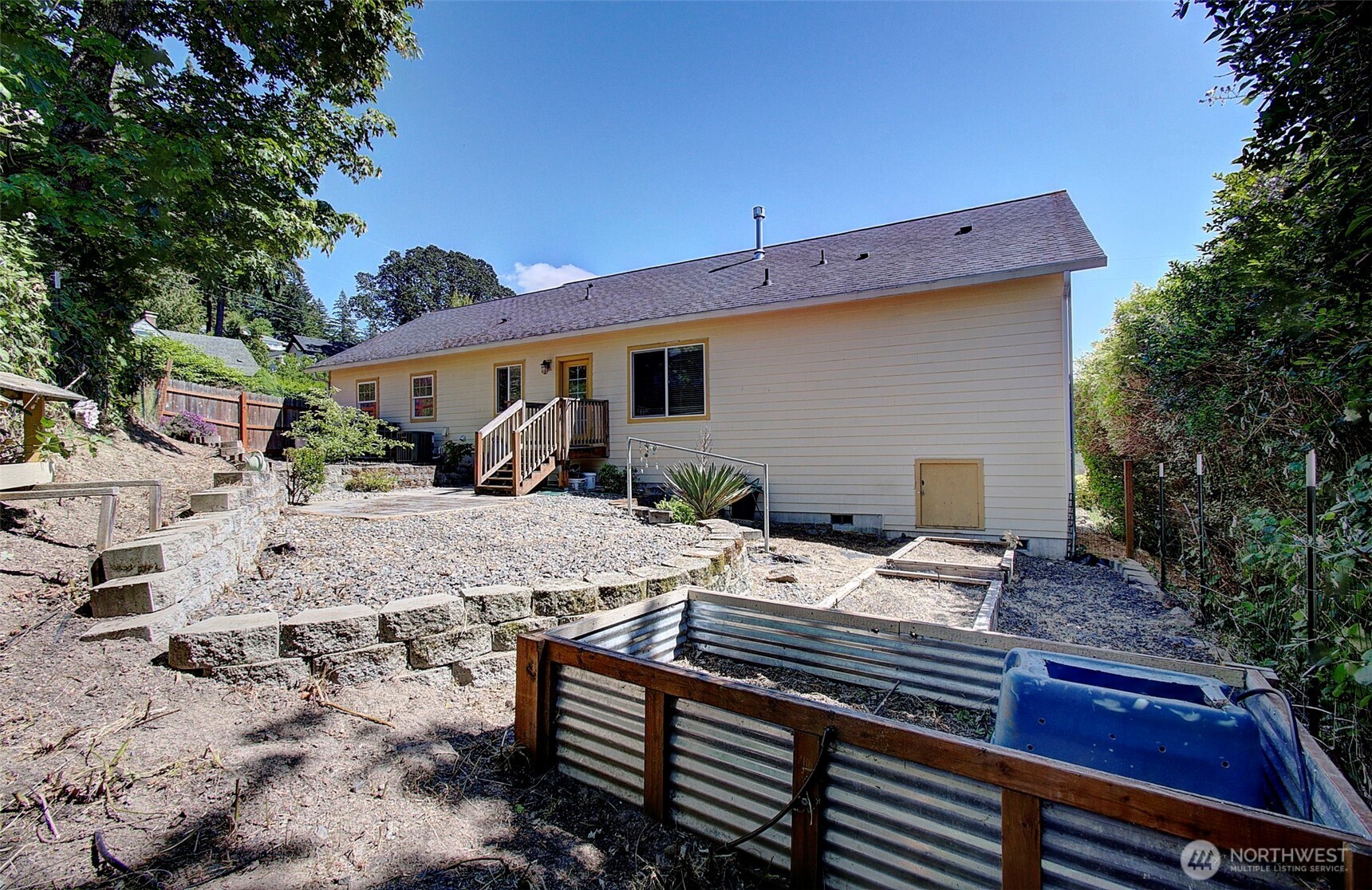 460 Ivy Street