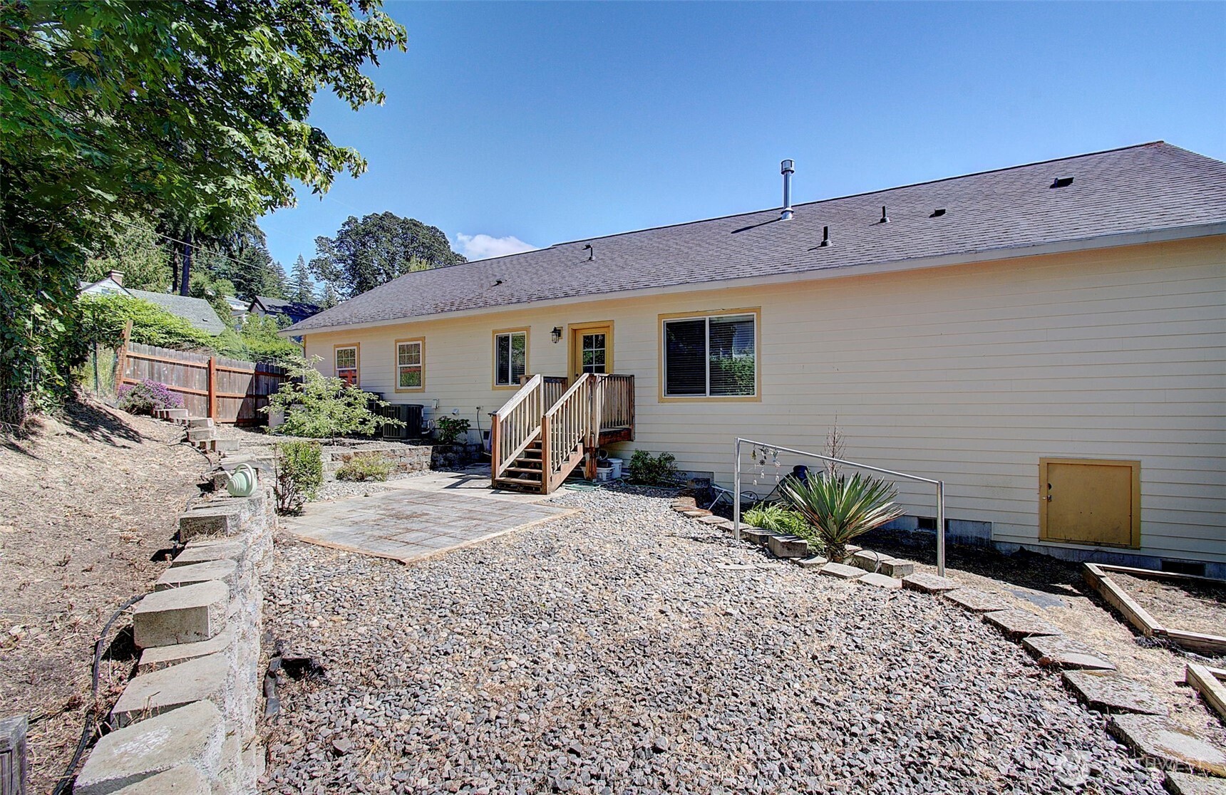 460 Ivy Street