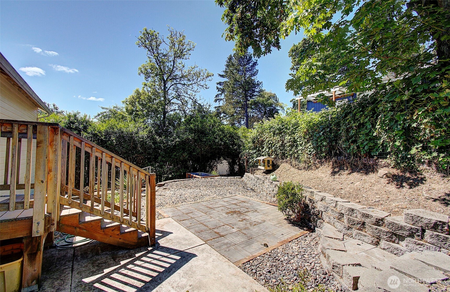 460 Ivy Street