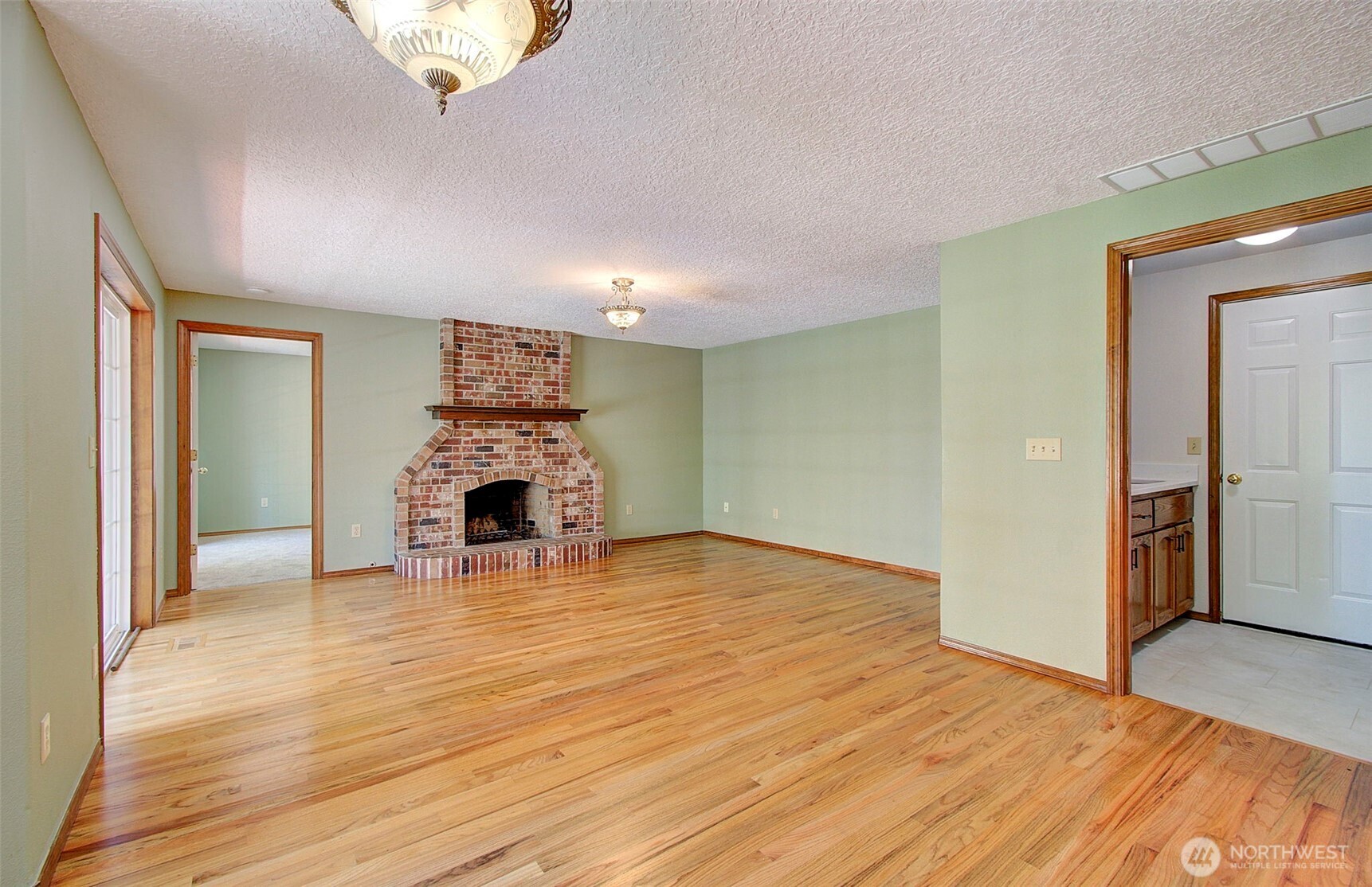 15802 NE 26th Street