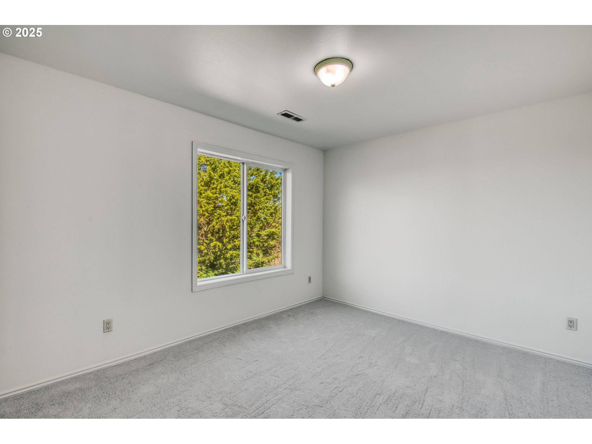 1633 NW 43RD AVE