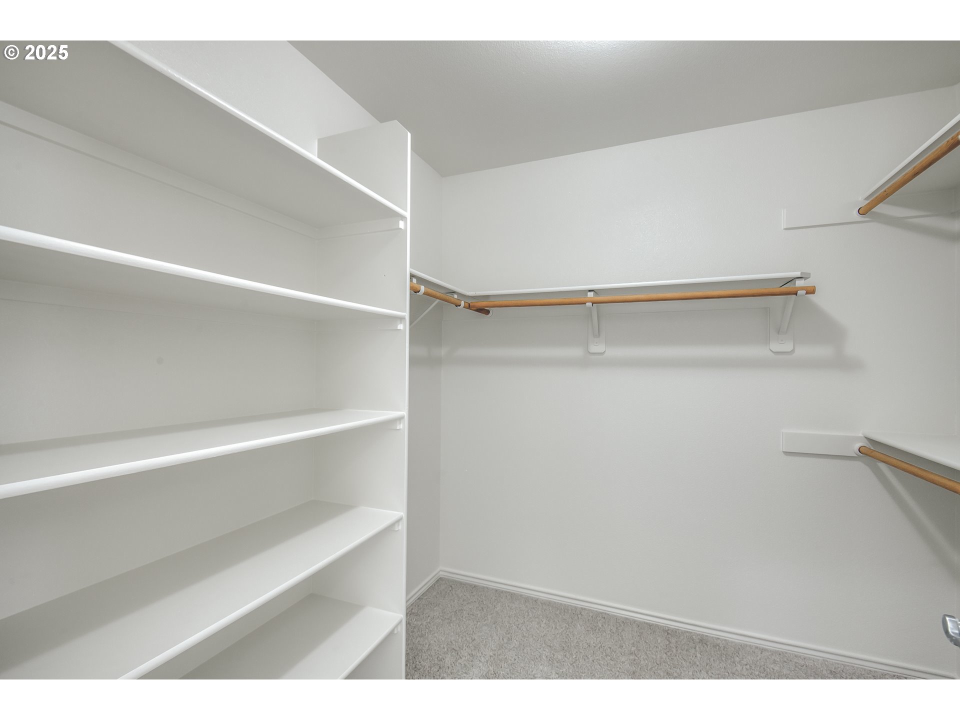 1633 NW 43RD AVE