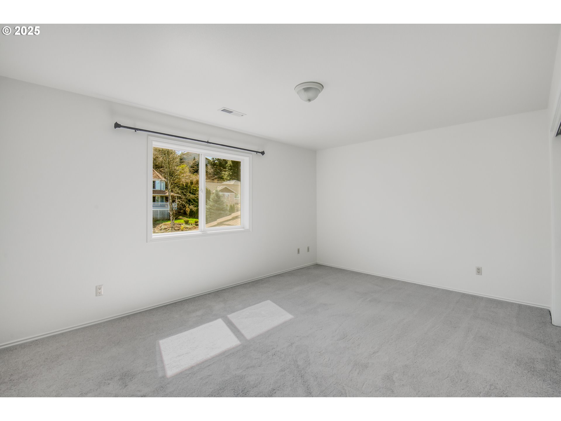 1633 NW 43RD AVE