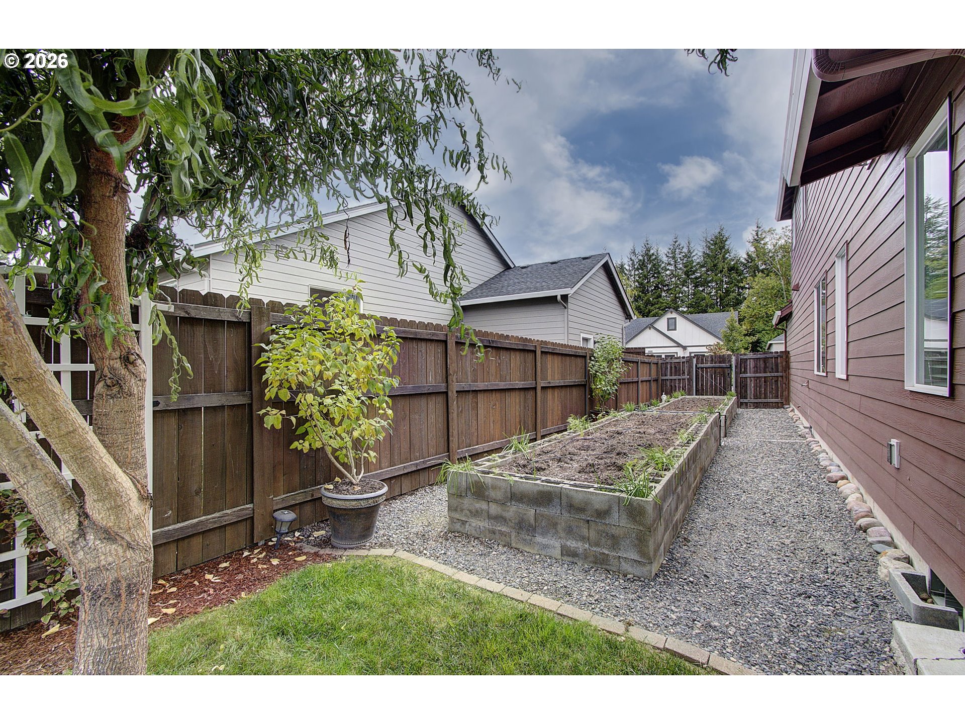 1919 SE 25TH WAY