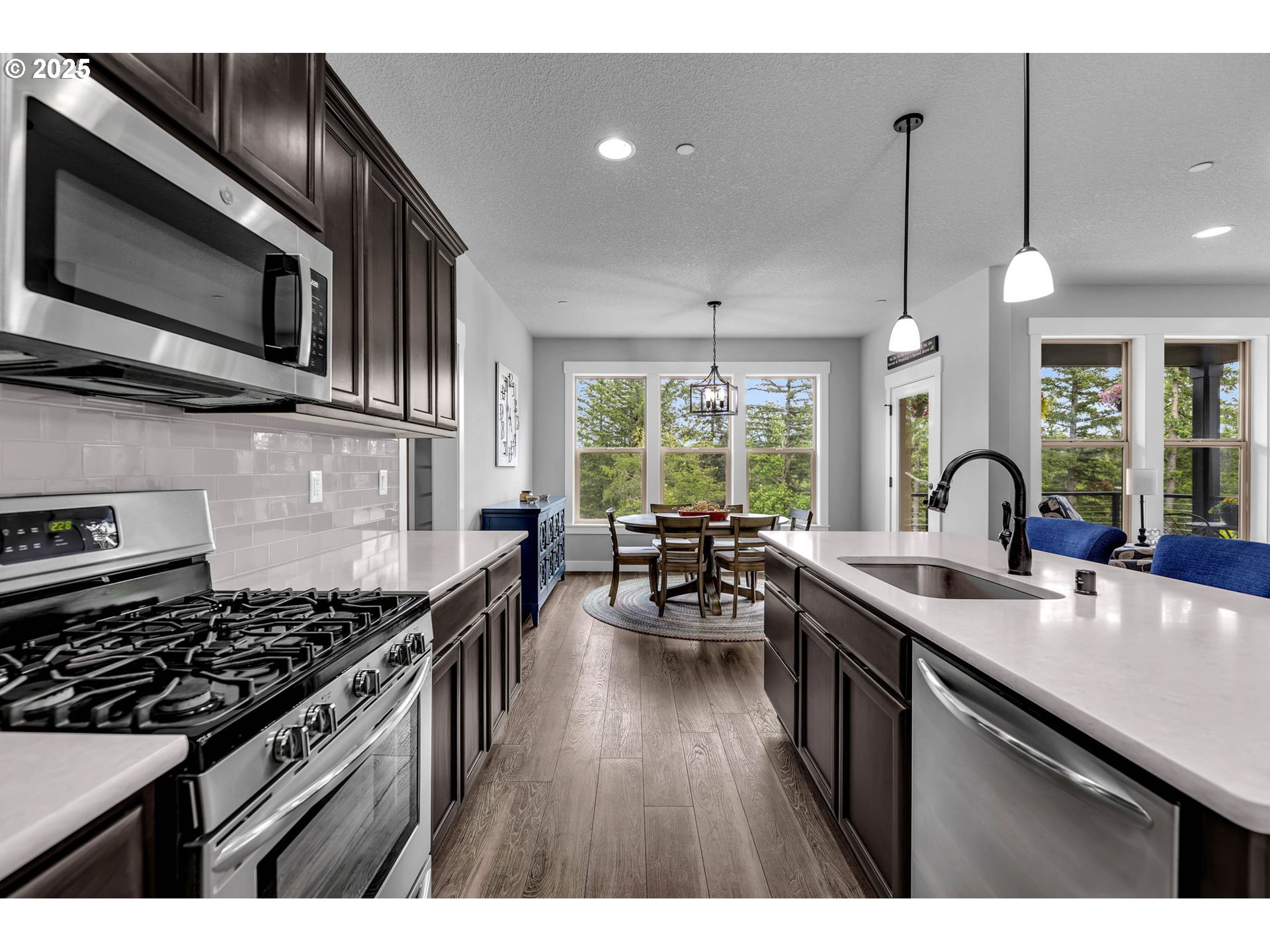 3924 NE TACOMA CT