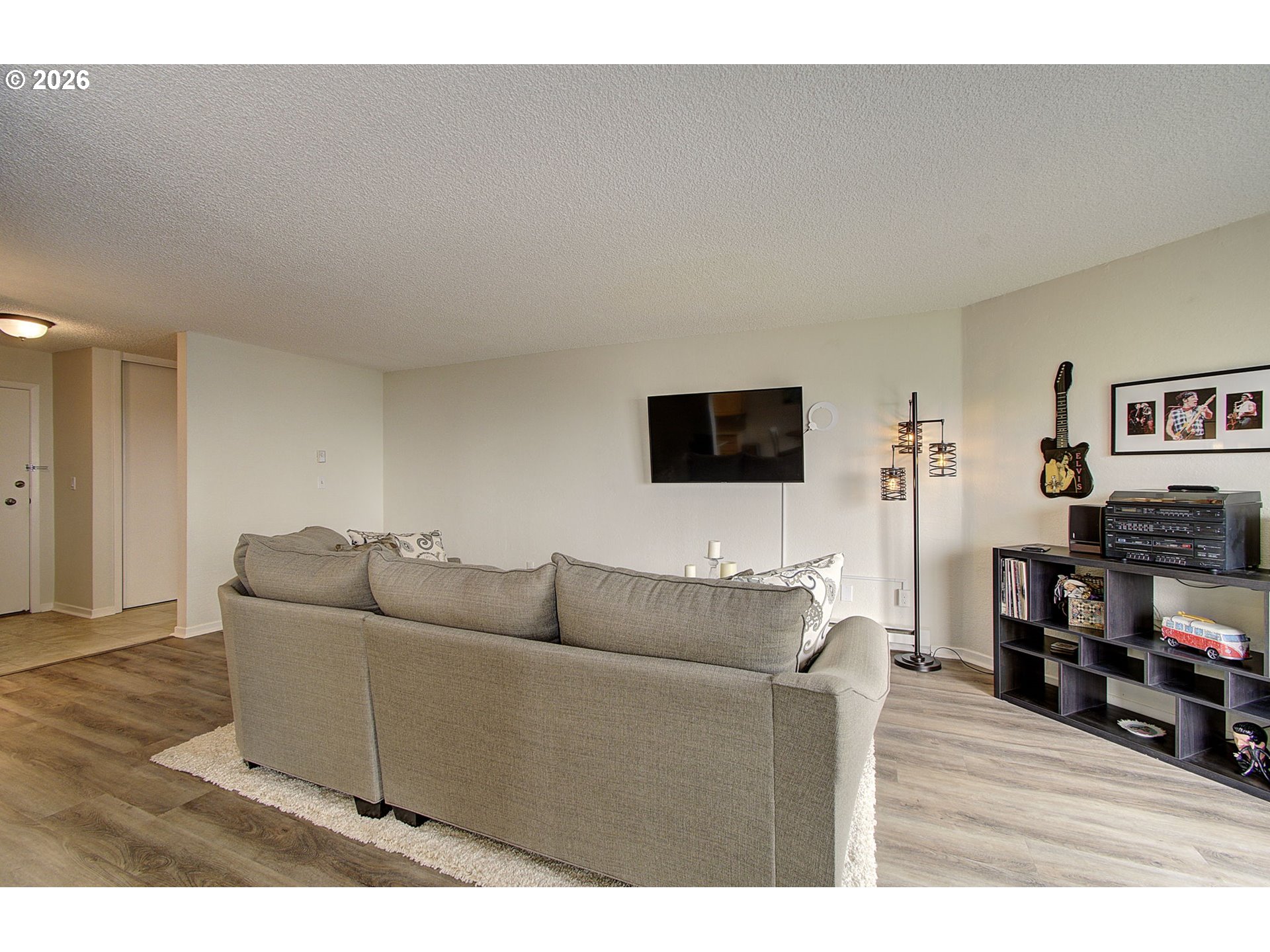 5565 E EVERGREEN BLVD