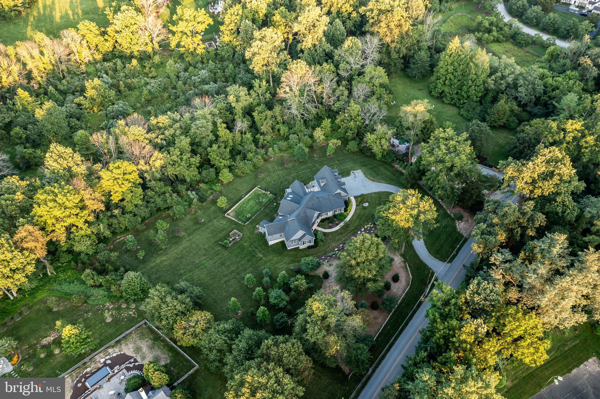 2212 Bodine Rd