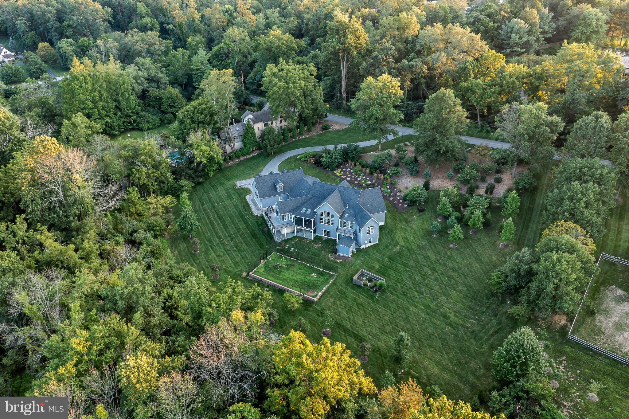 2212 Bodine Rd