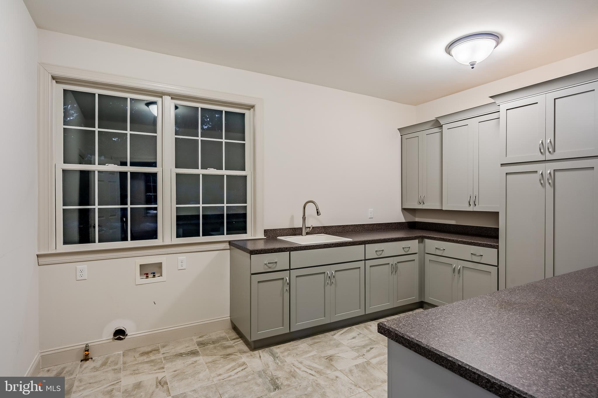 2212 Bodine Rd
