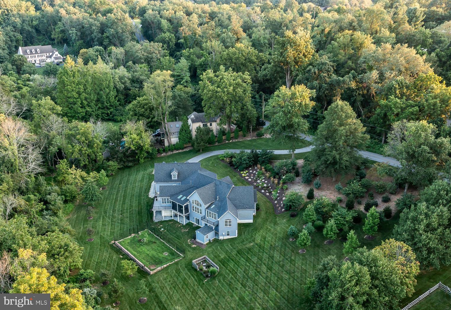 2212 Bodine Rd