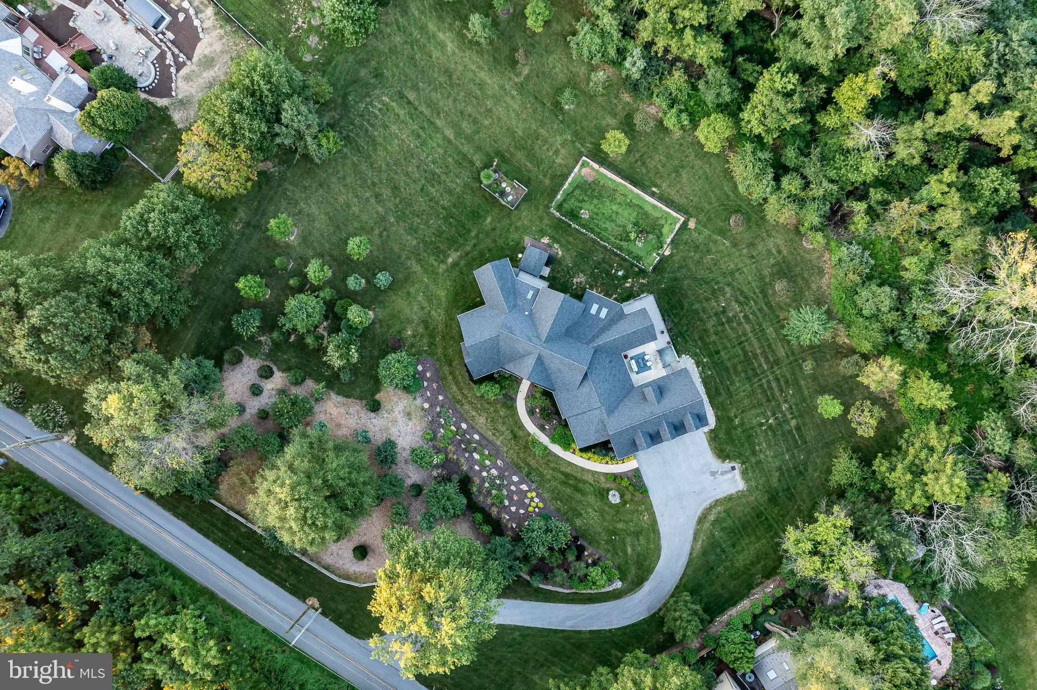 2212 Bodine Rd