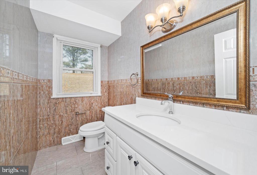 2 FERN HILL ROAD