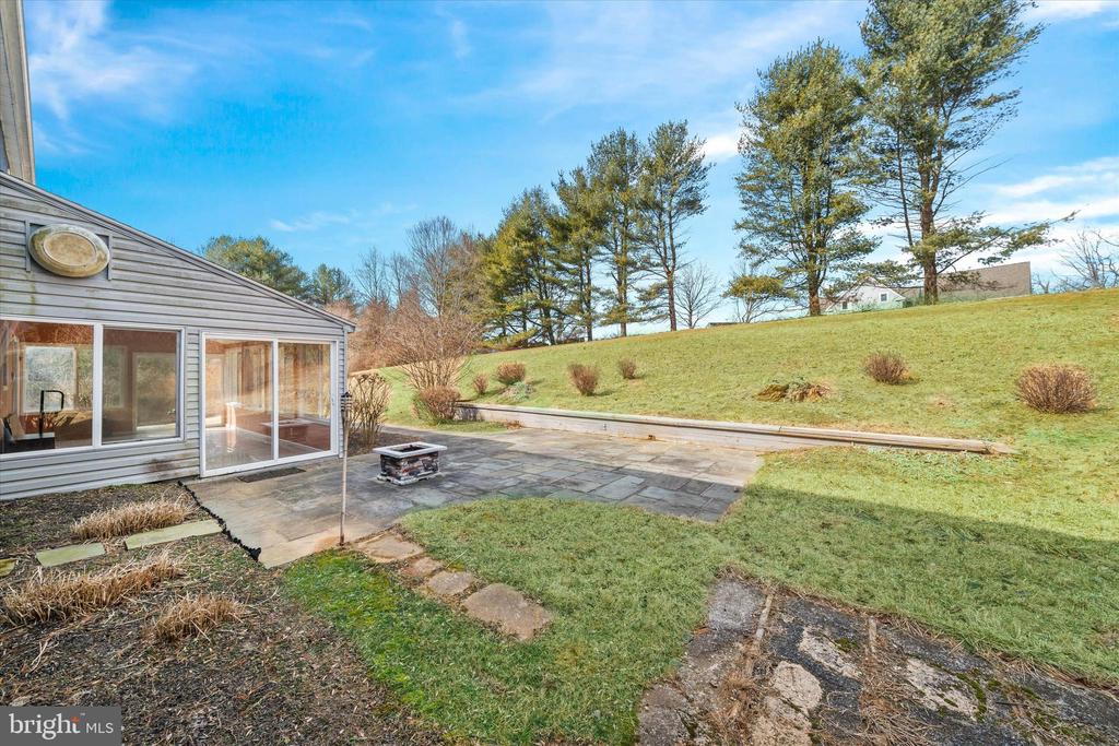2 FERN HILL ROAD