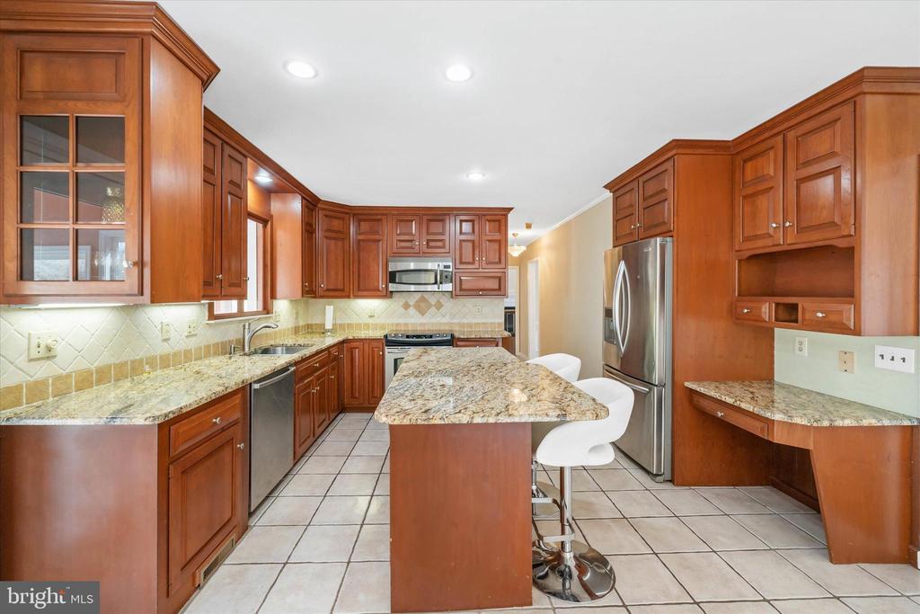 2 FERN HILL ROAD