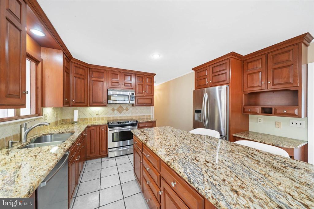 2 FERN HILL ROAD