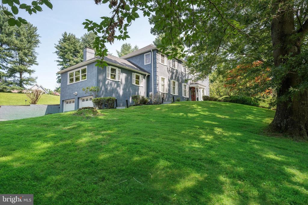 2 FERN HILL ROAD