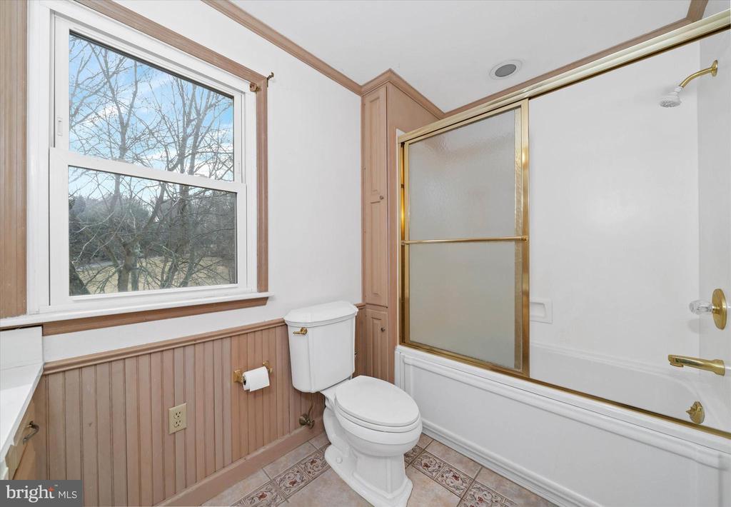 2 FERN HILL ROAD