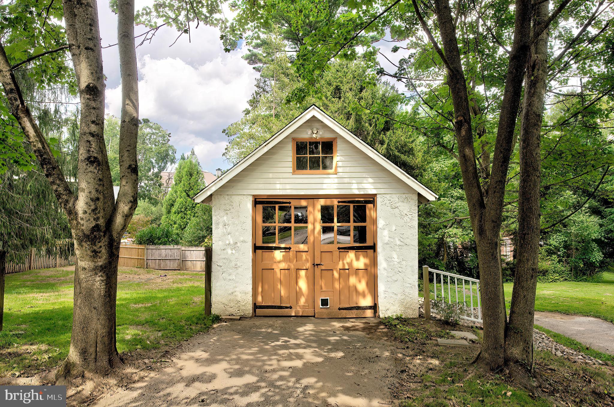 453 Conestoga Rd