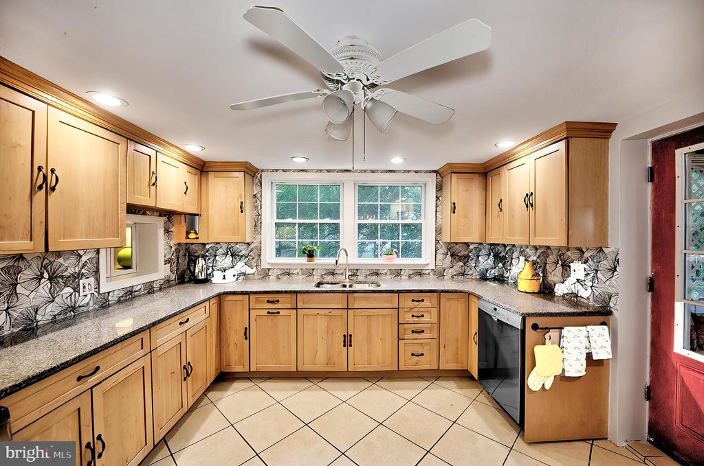 453 Conestoga Rd