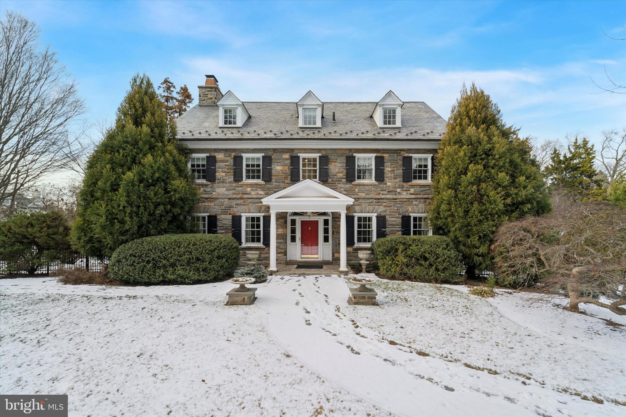 101 E BROOKHAVEN RD