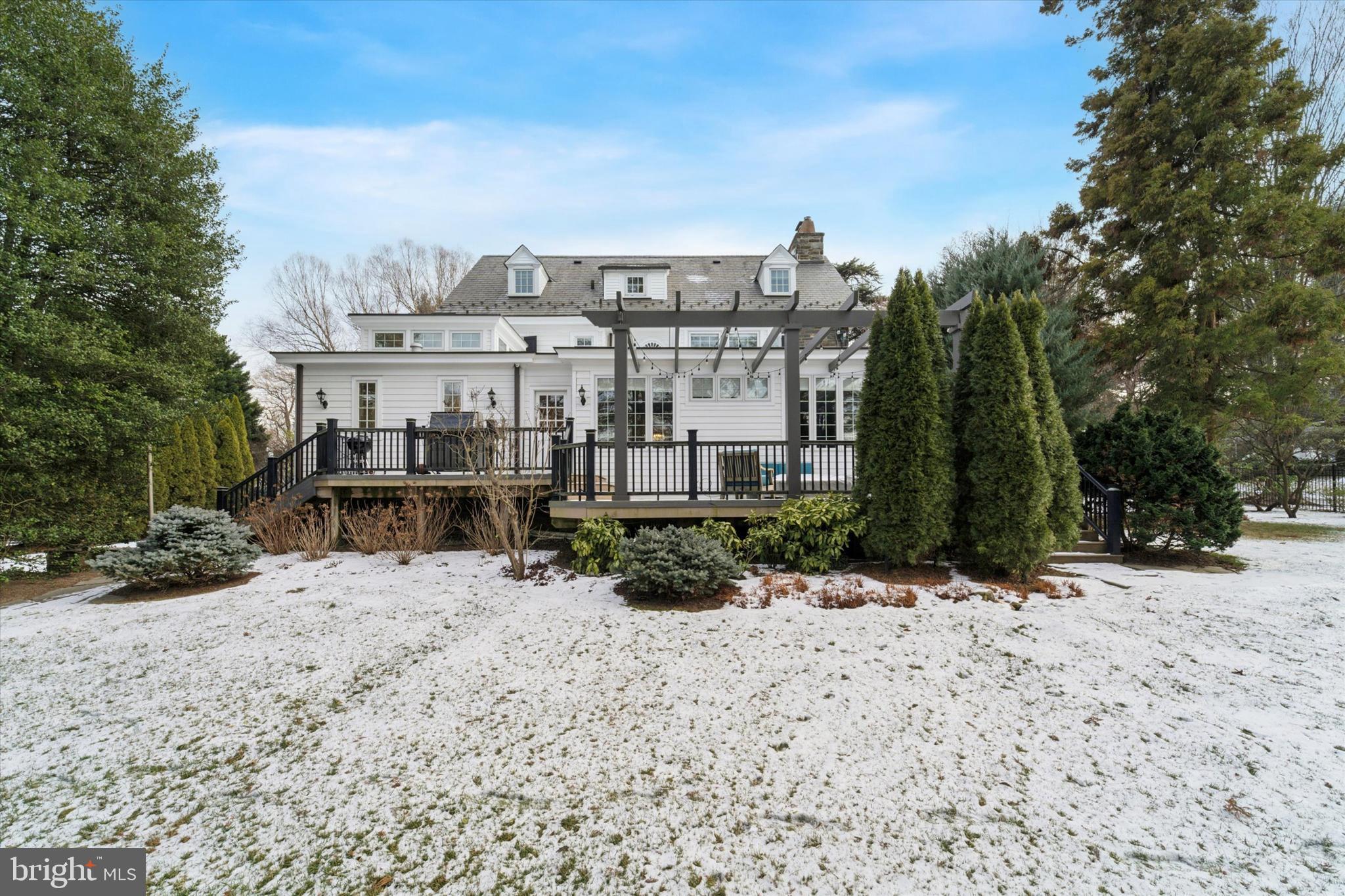 101 E BROOKHAVEN RD