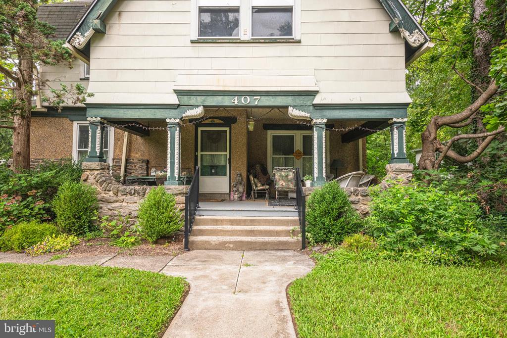 407 MIDLAND AVENUE