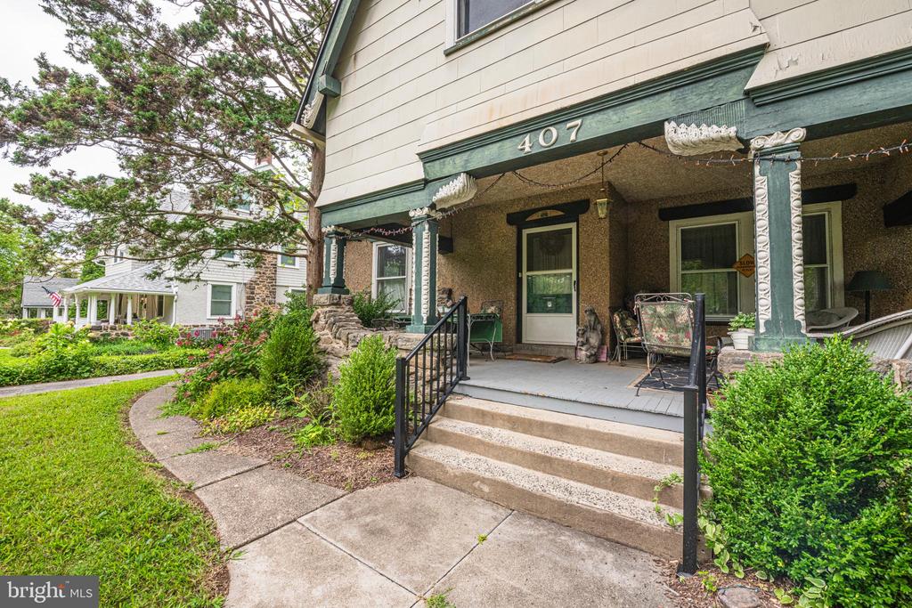 407 MIDLAND AVENUE