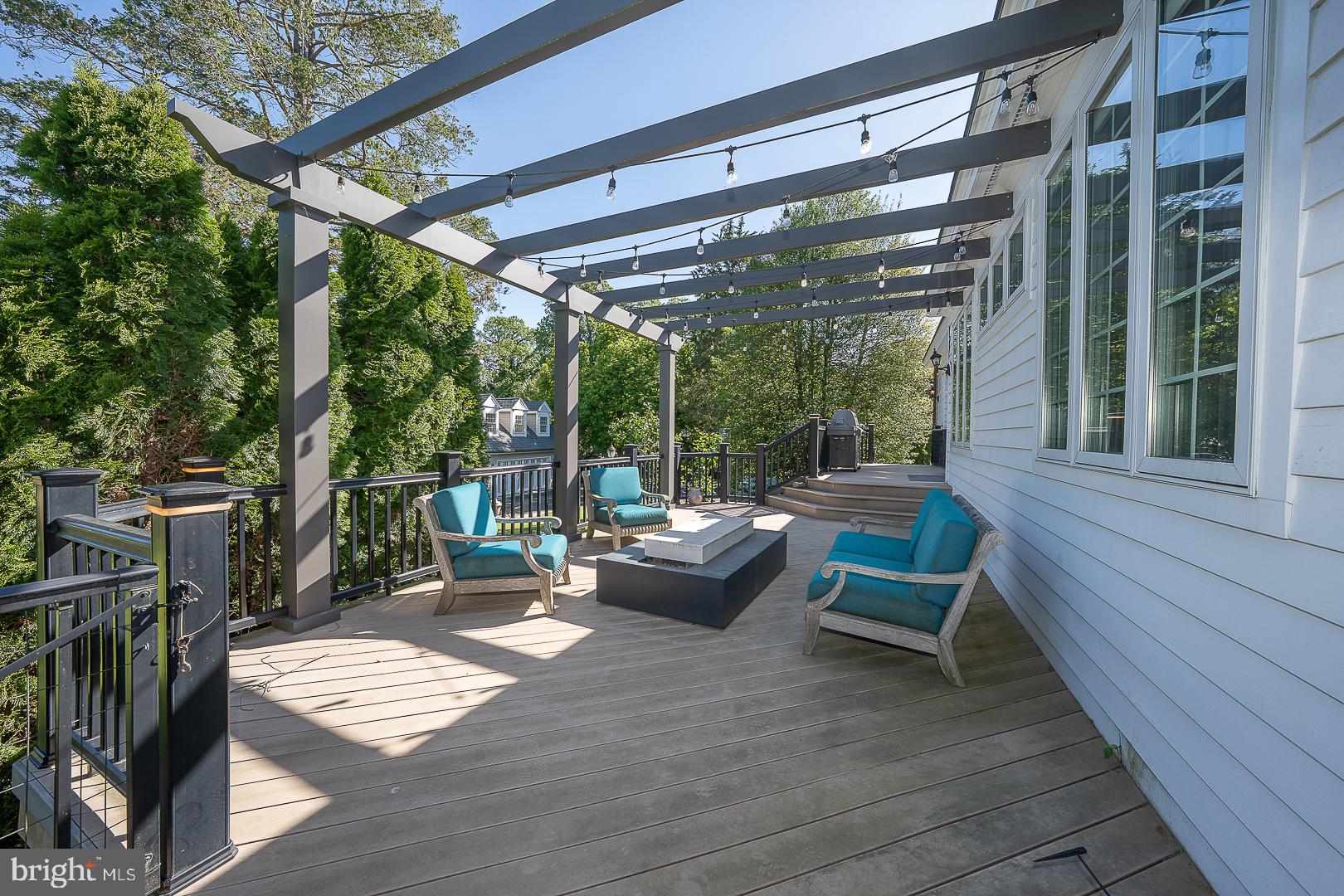 101 E BROOKHAVEN ROAD