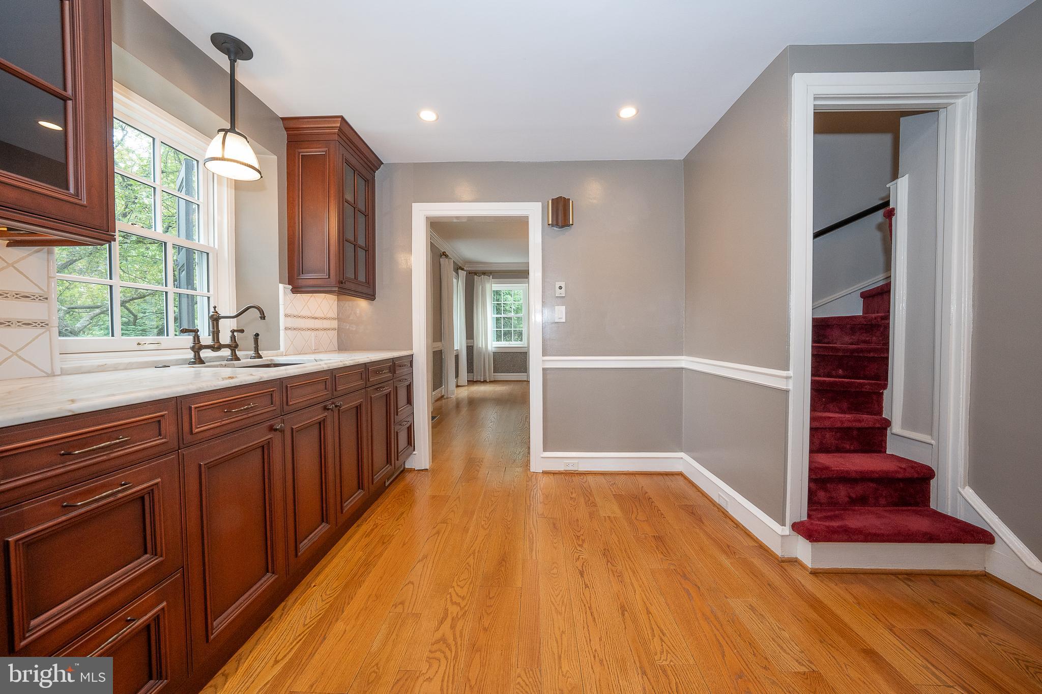101 E BROOKHAVEN ROAD