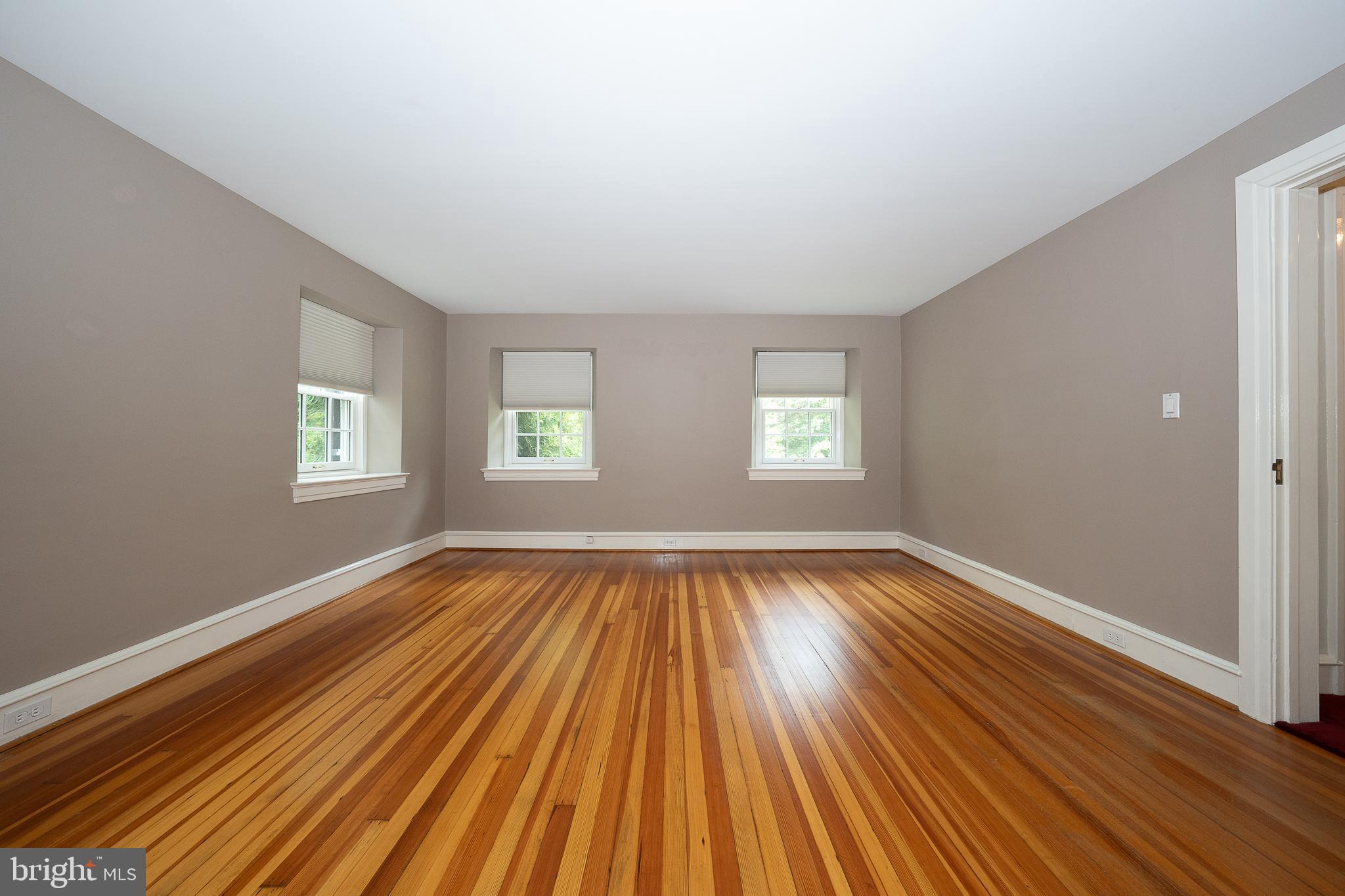 101 E BROOKHAVEN ROAD
