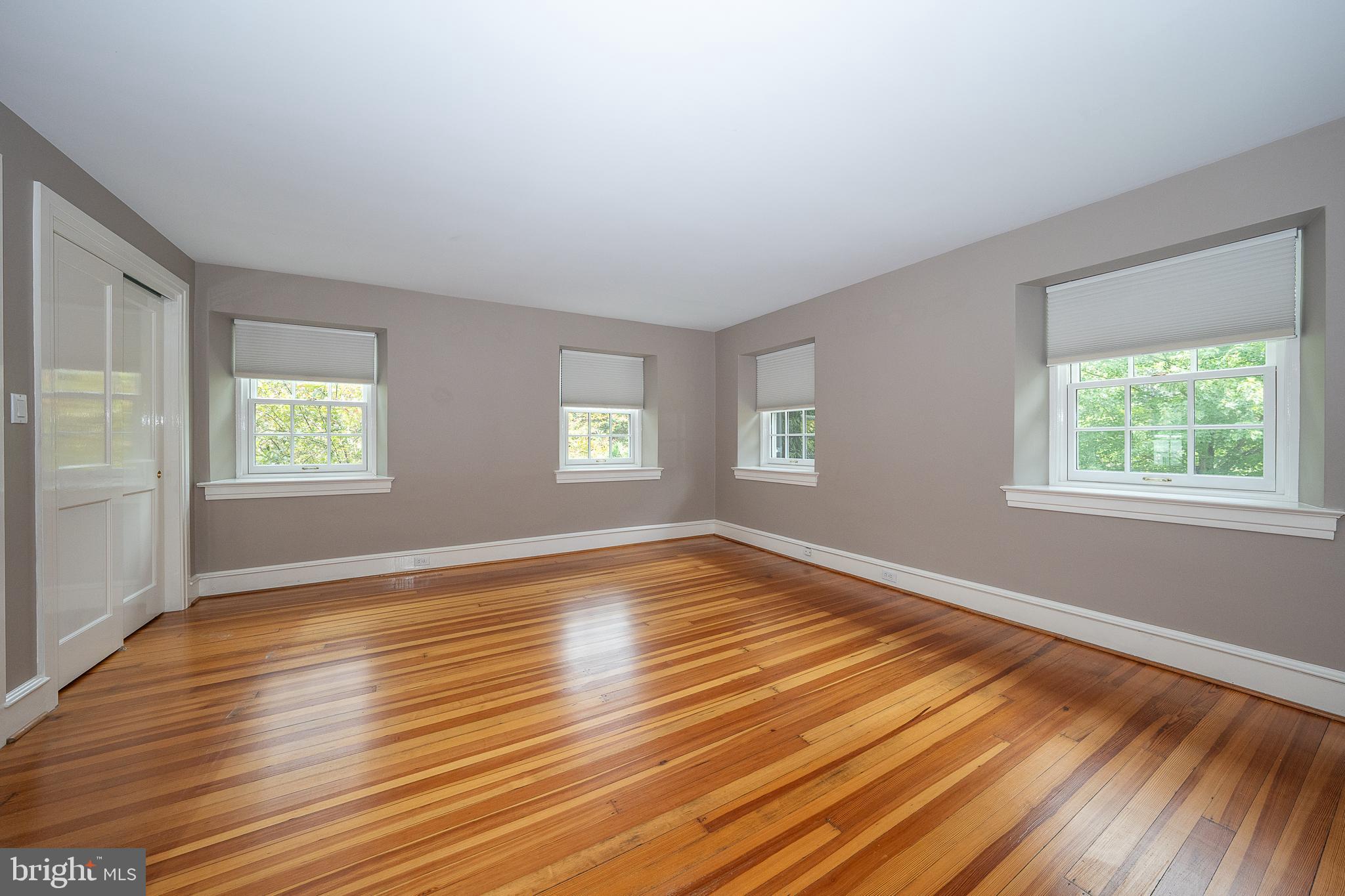 101 E BROOKHAVEN ROAD