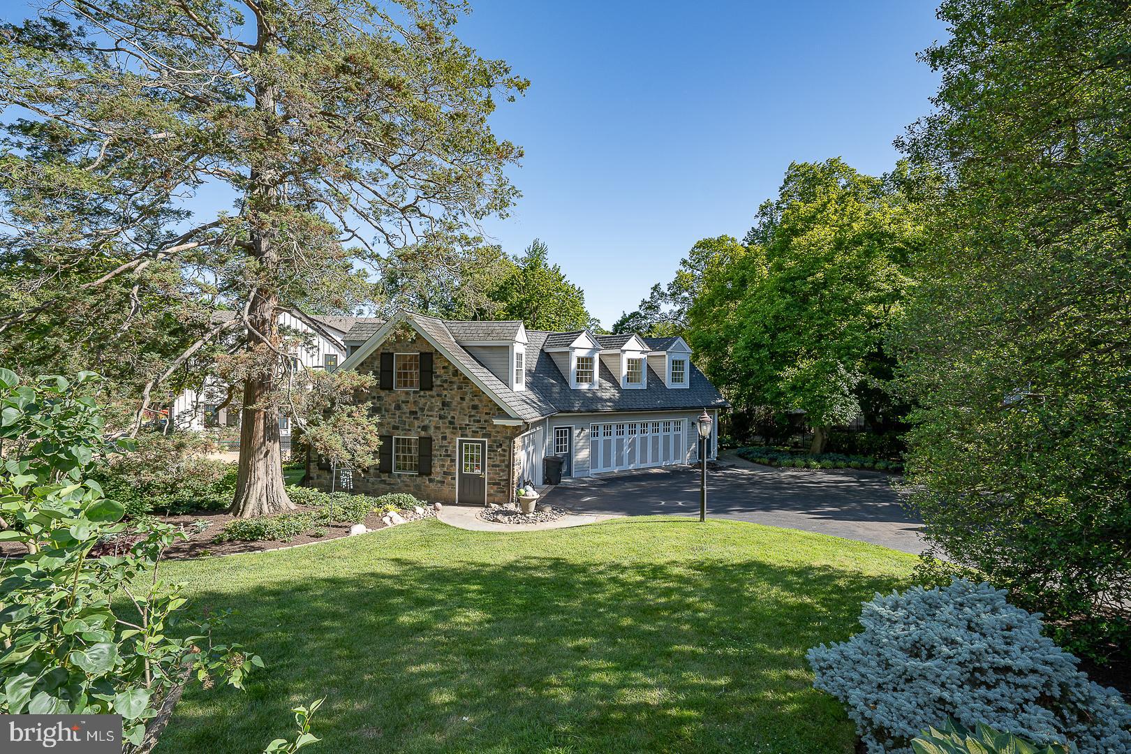 101 E BROOKHAVEN ROAD