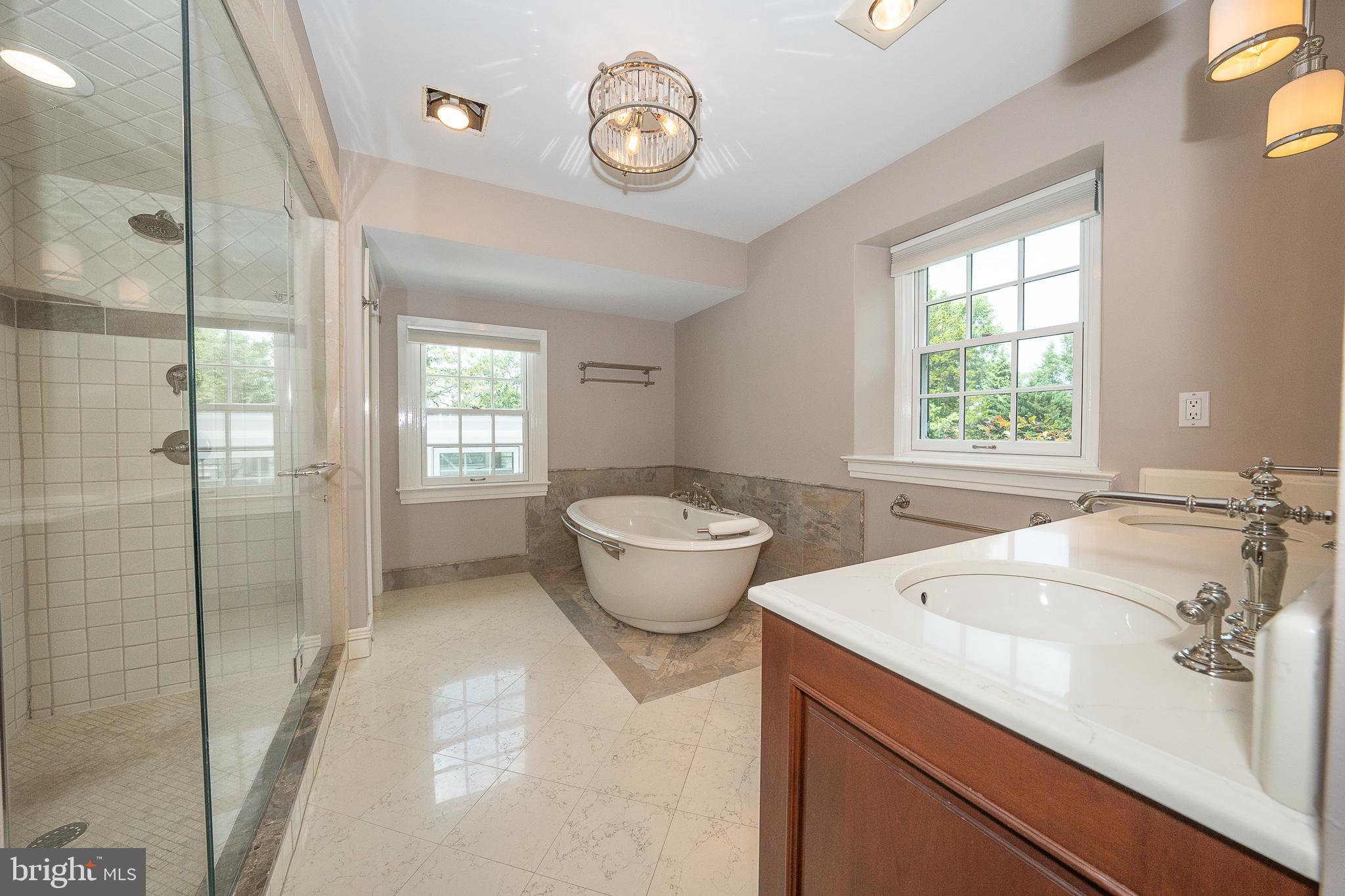 101 E BROOKHAVEN ROAD