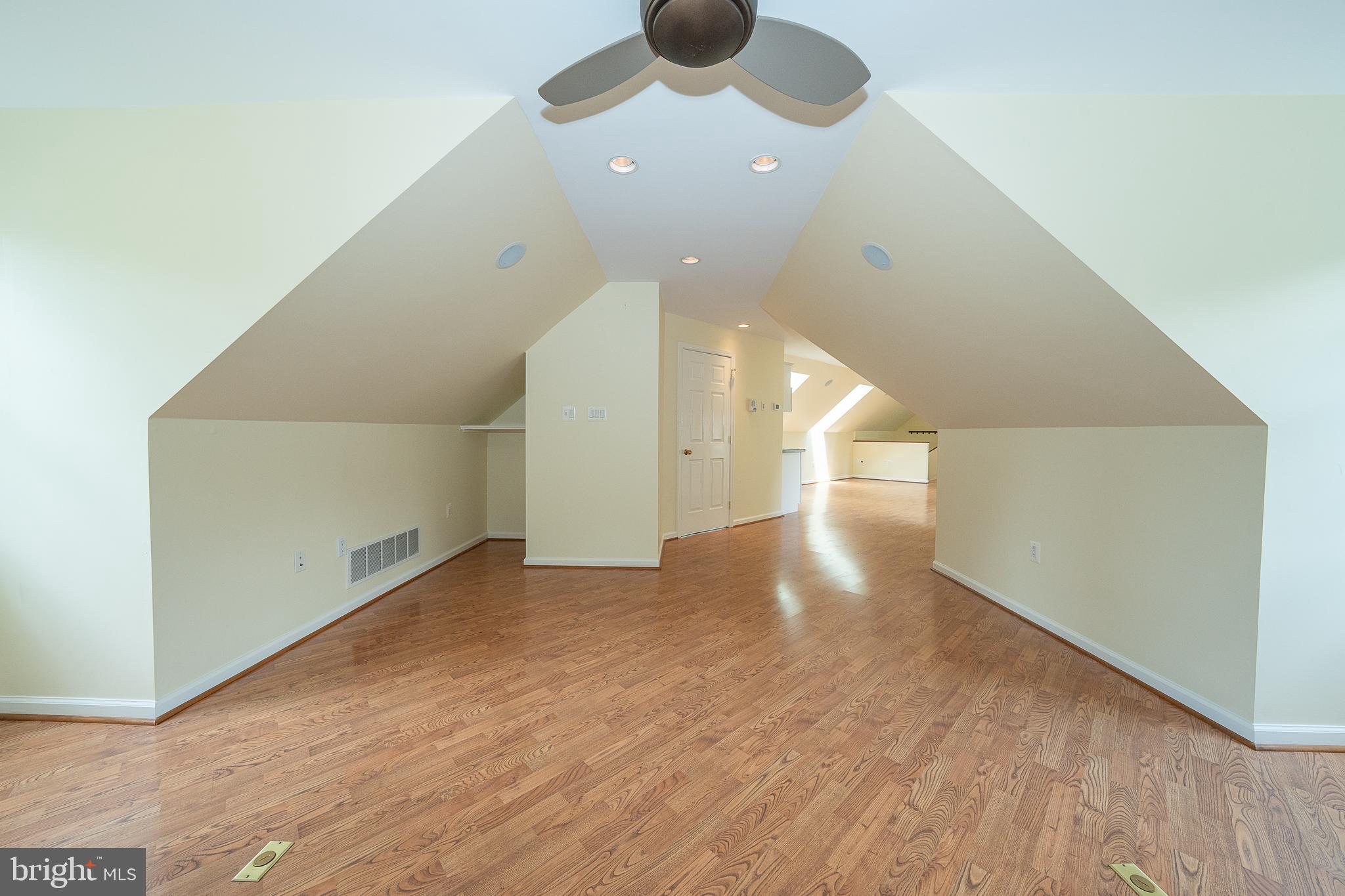 101 E BROOKHAVEN ROAD