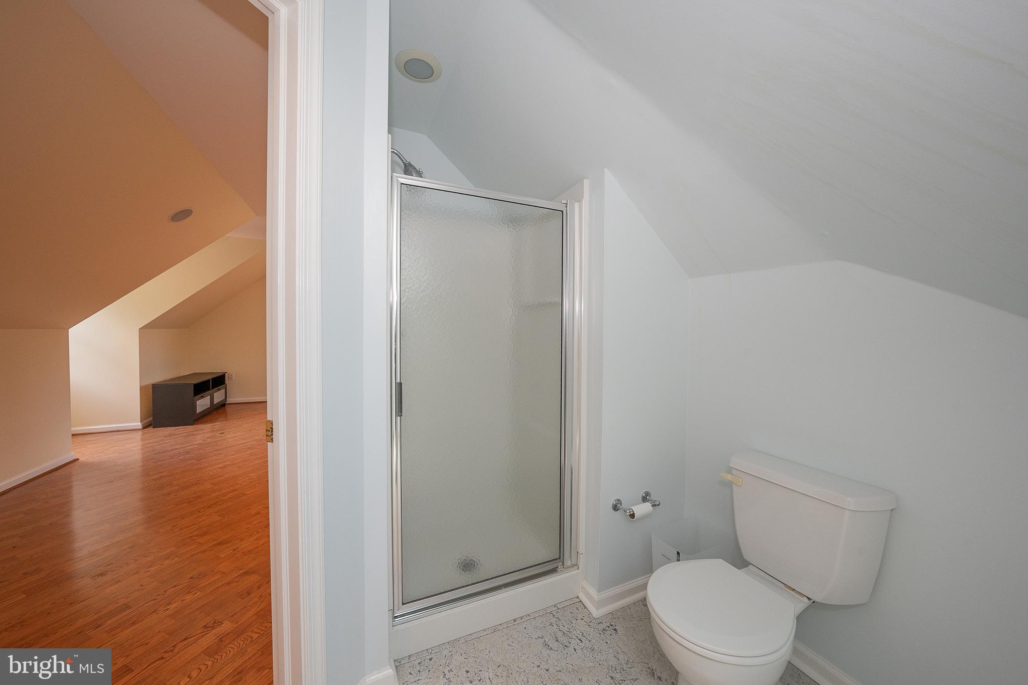 101 E BROOKHAVEN ROAD