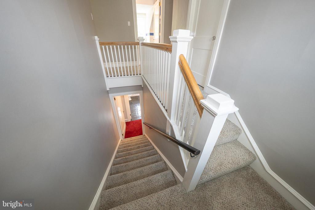 101 E BROOKHAVEN ROAD