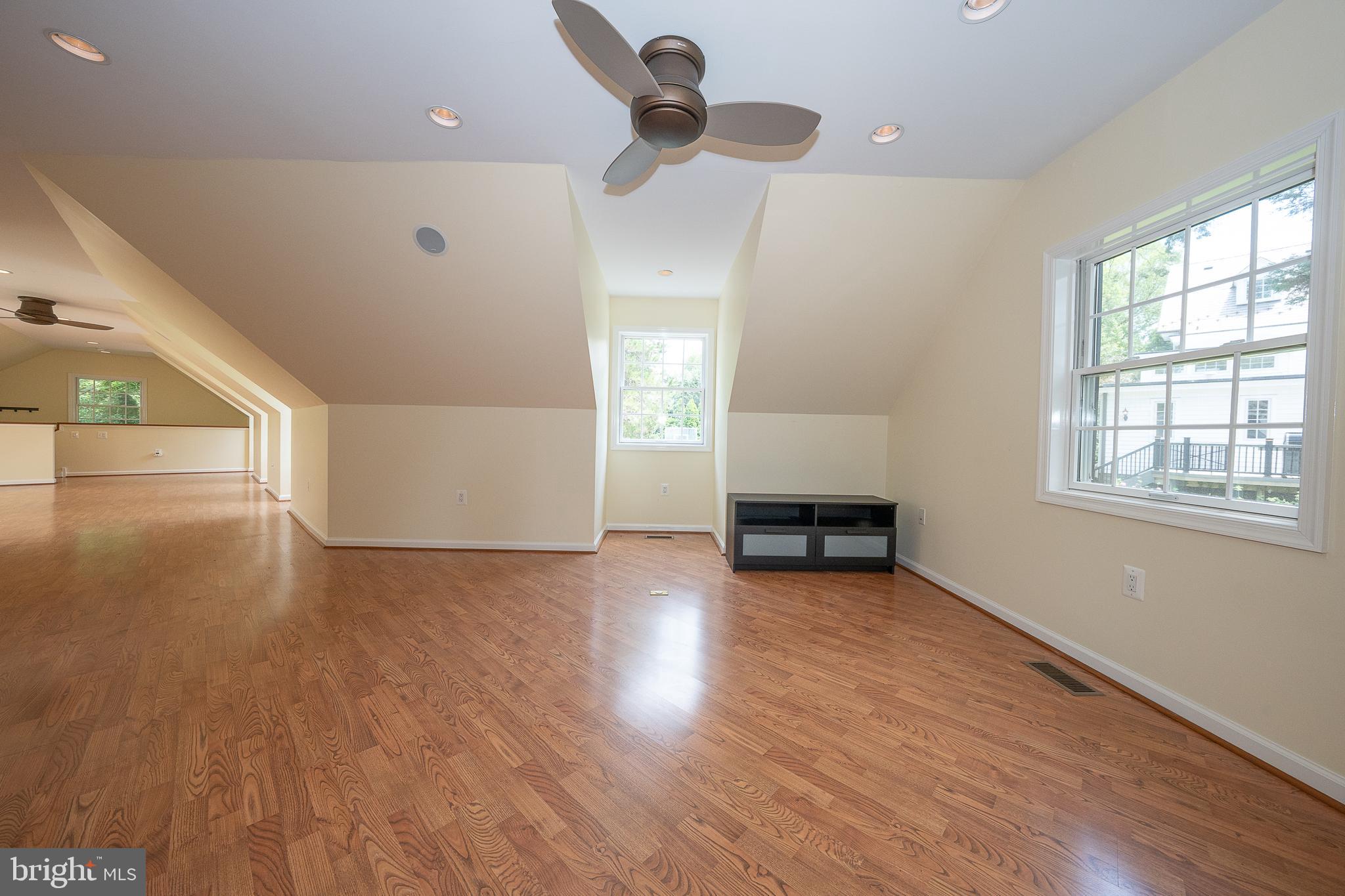 101 E BROOKHAVEN ROAD
