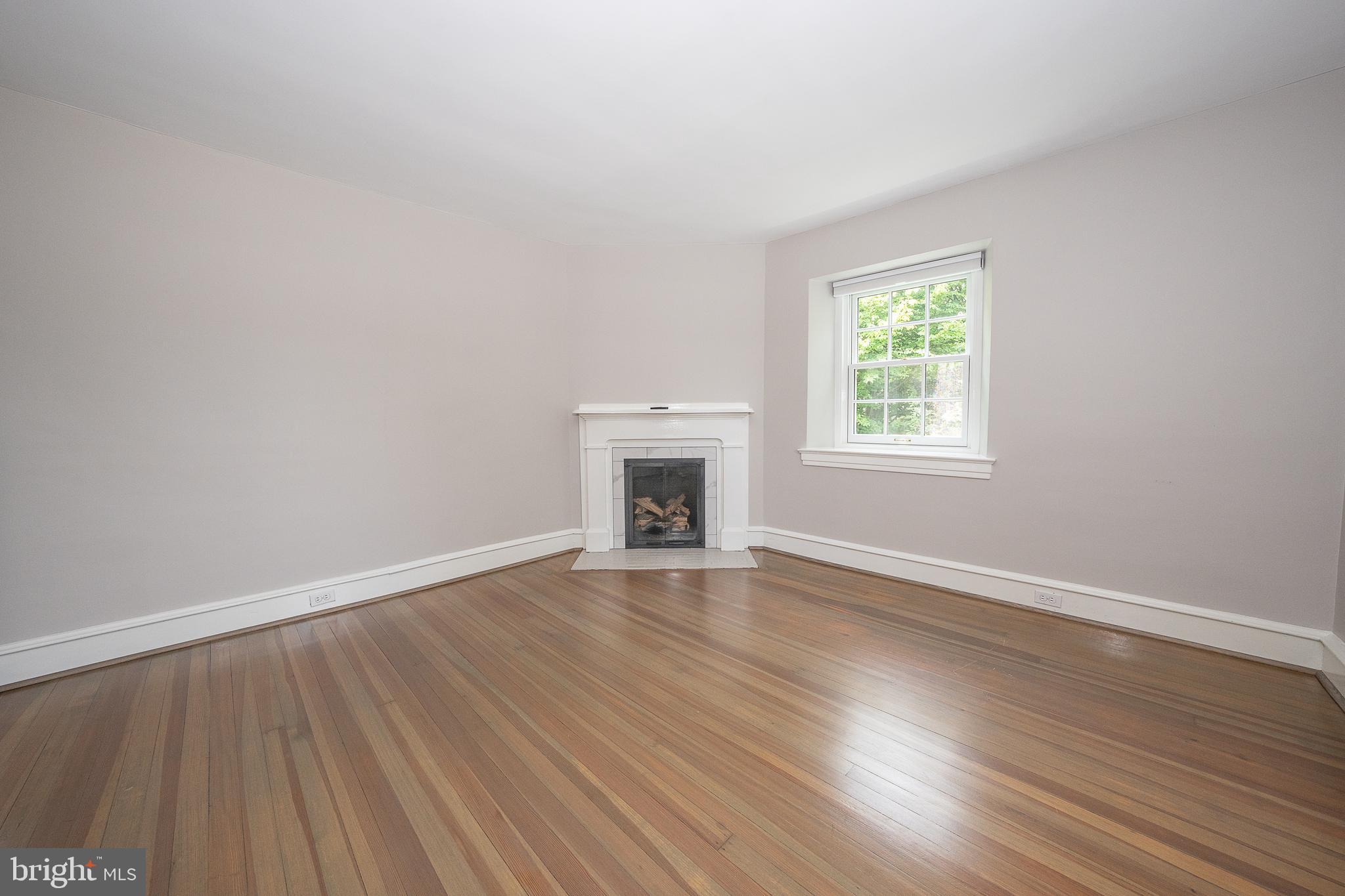 101 E BROOKHAVEN ROAD