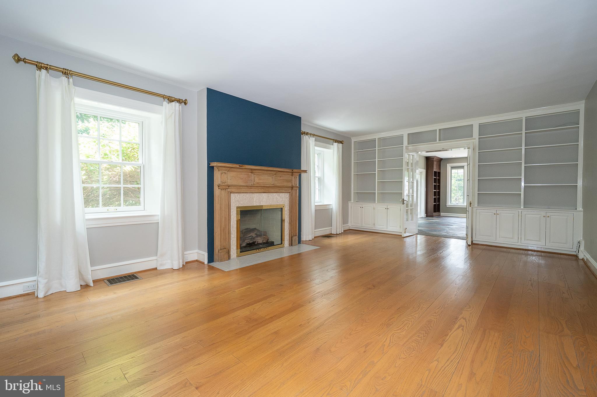 101 E BROOKHAVEN ROAD